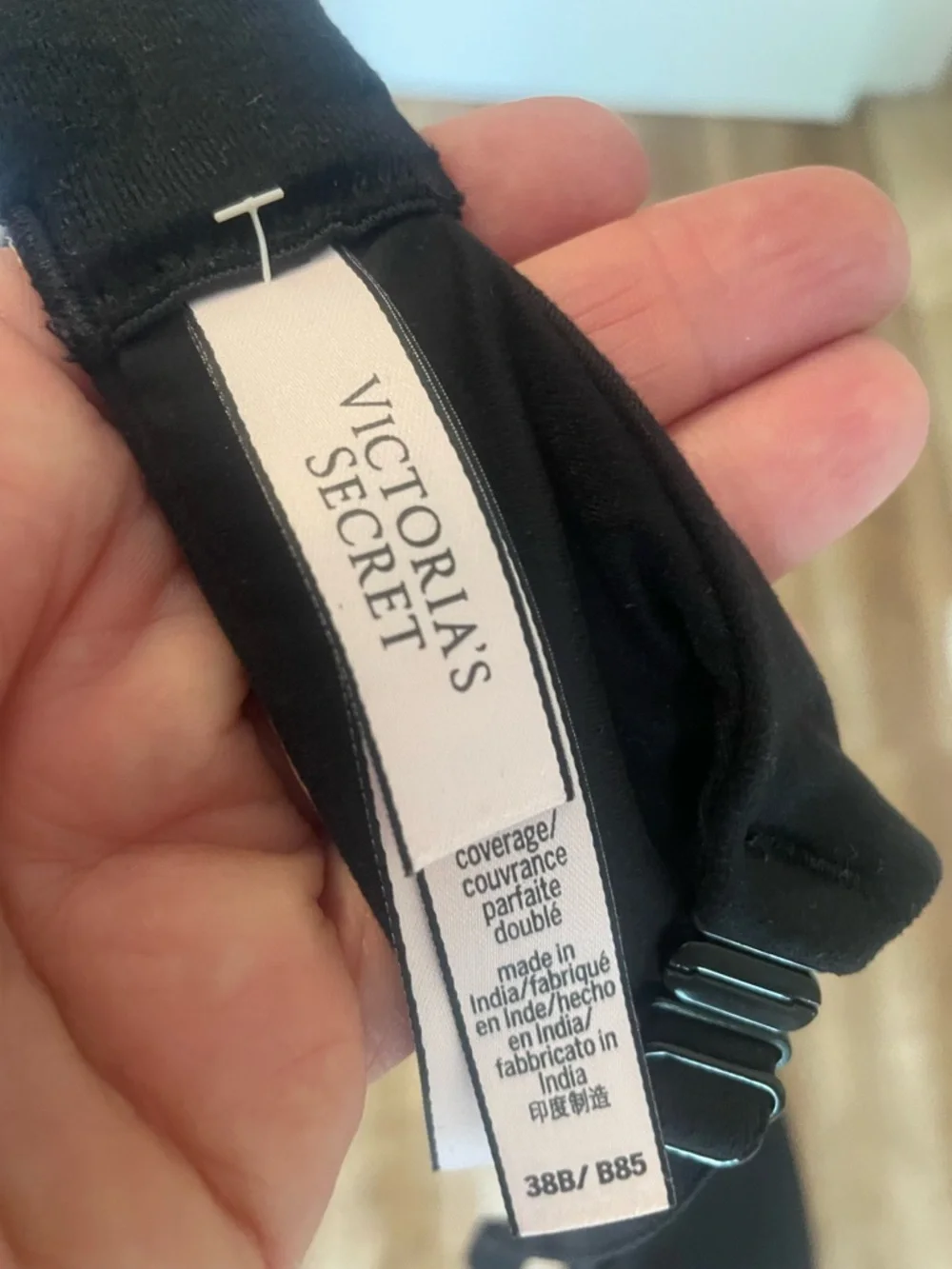 Victoria’s Secret Body Lined Perfect Coverage Bra